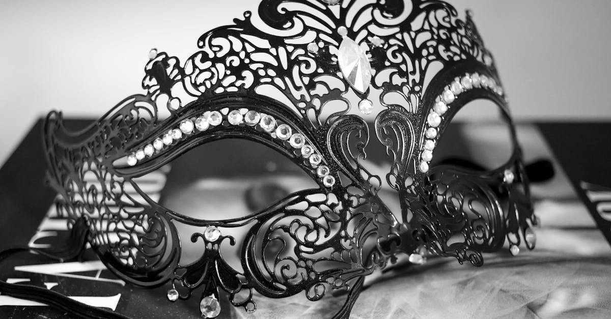 Benedict Bridgerton and Sophie Baek in masquerade attire from Bridgerton Season 4