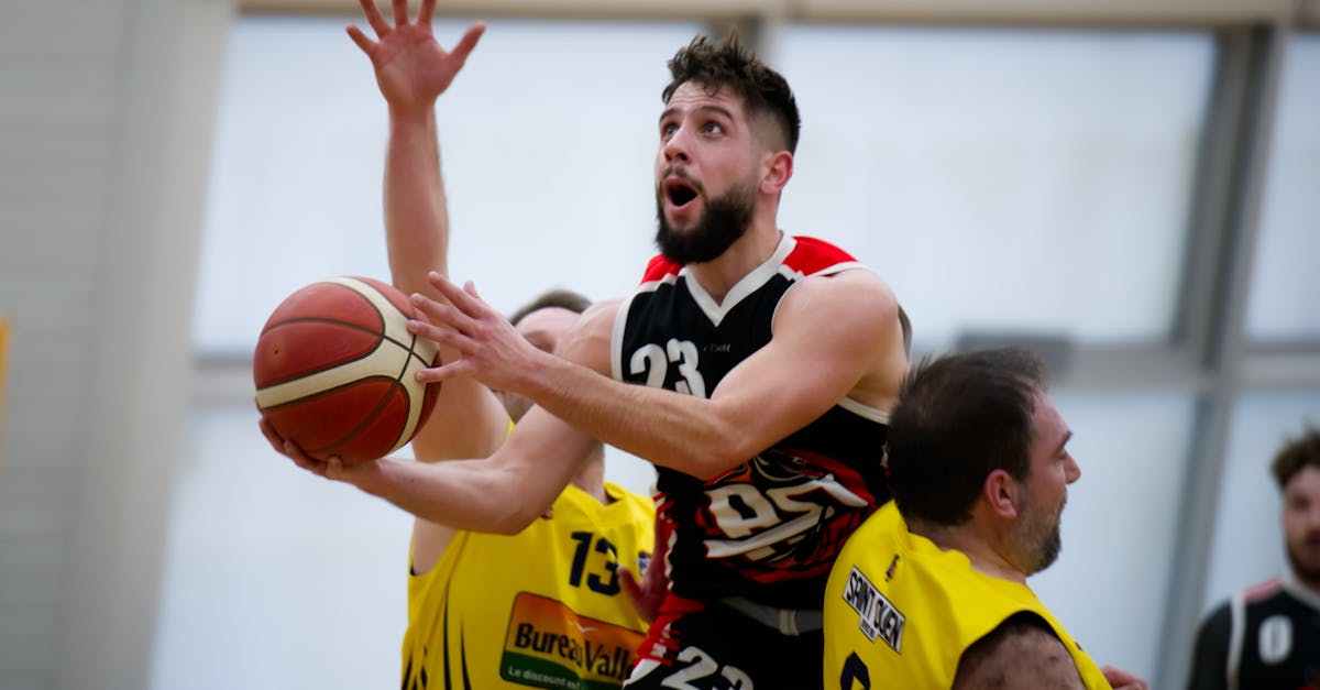 Duke freshman Cameron Boozer dribbling basketball during college game
