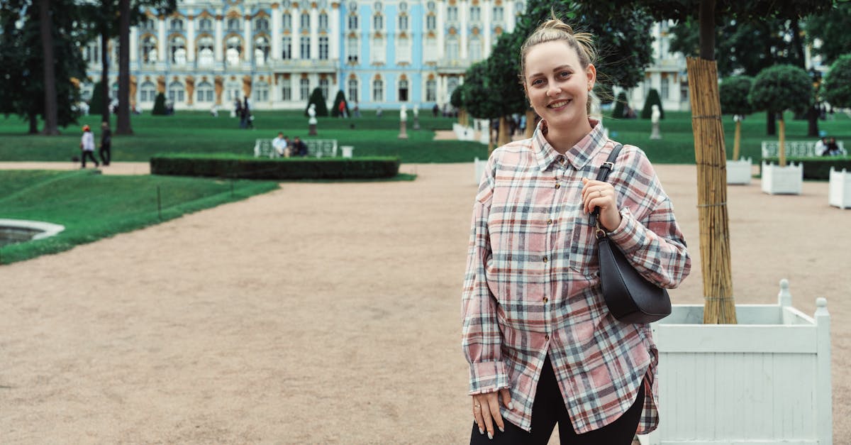 Portrait of actress Catherine O'Hara smiling