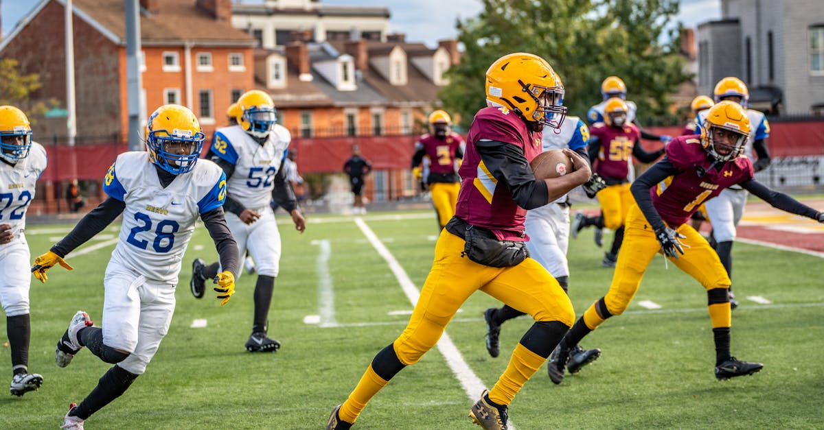 Lamar Jackson in Baltimore Ravens uniform during game action