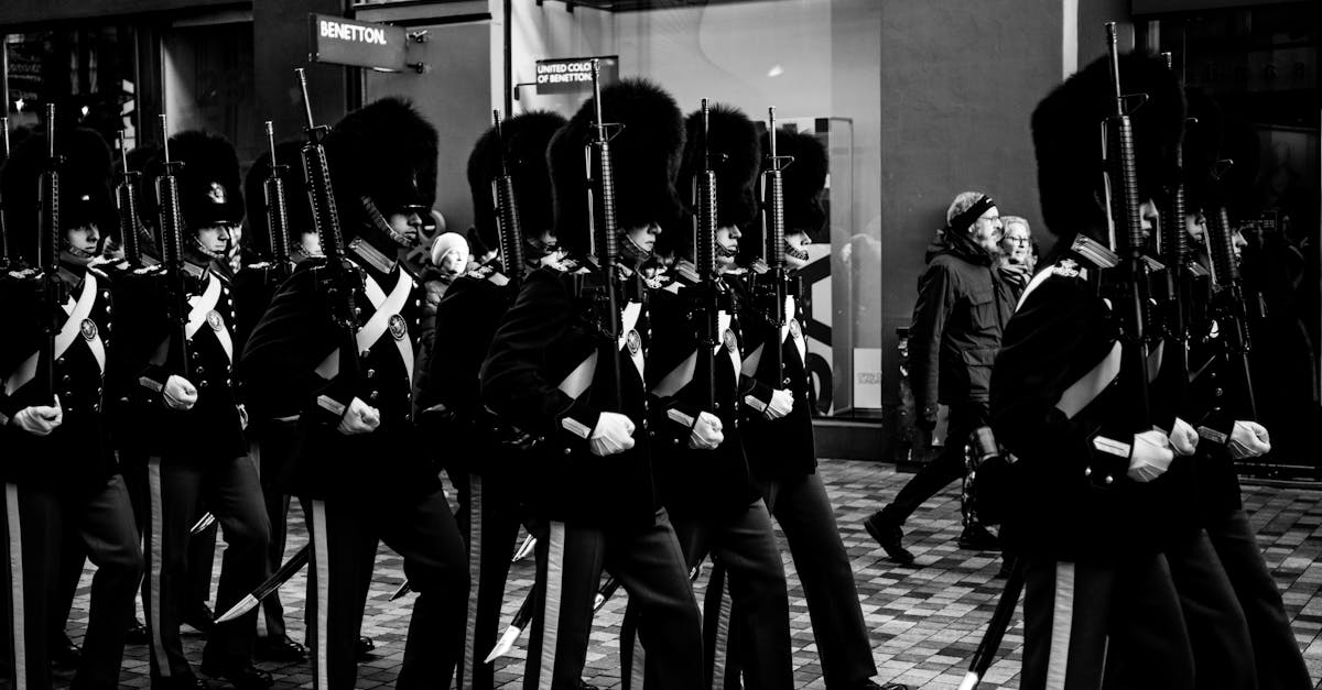 Protesters and National Guard in Minneapolis streets amid ICE operation tensions