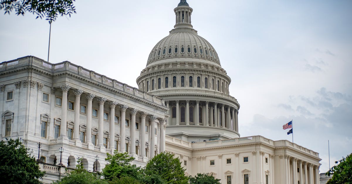 Members of Congress in discussion during budget negotiations
