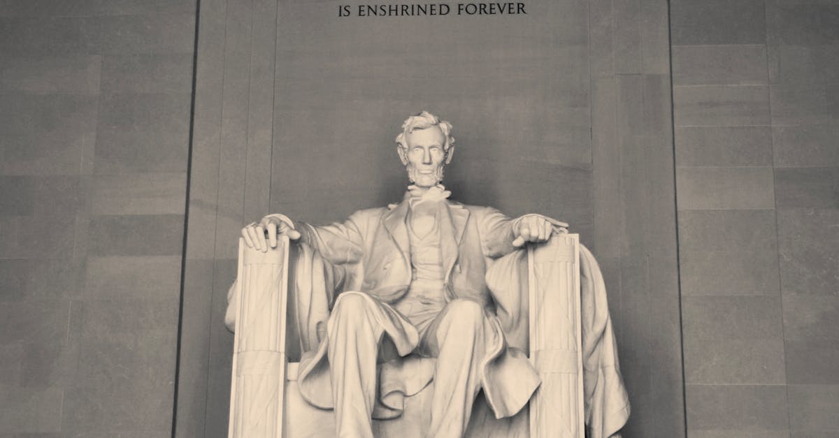 US aircraft carrier Abraham Lincoln sailing in the Persian Gulf amid regional tensions