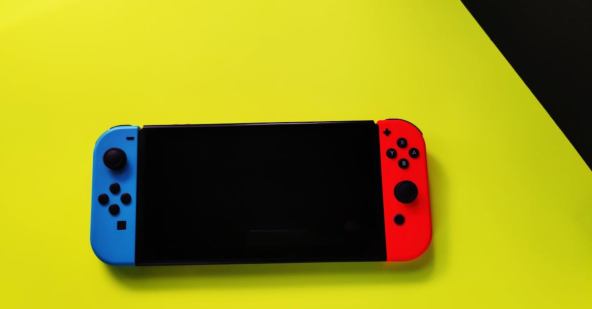 Screenshot showing Game Gear handheld console interface from Yakuza Kiwami 3 with classic game titles displayed