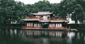 China Detains Journalists Liu Hu and Wu Yingjiao Over Sichuan Corruption Report