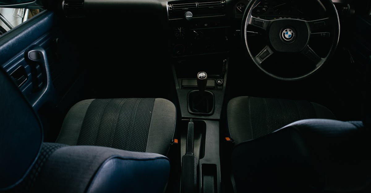 Borderlands 4 vault hunters on Kairos planet with loot and enemies