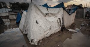 Israeli Strikes Kill 30 in Gaza Amid Fragile Ceasefire