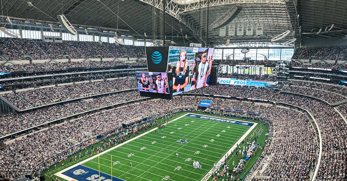 Jerry Jones at NFL Scouting Combine announcing Cowboys free agency plans