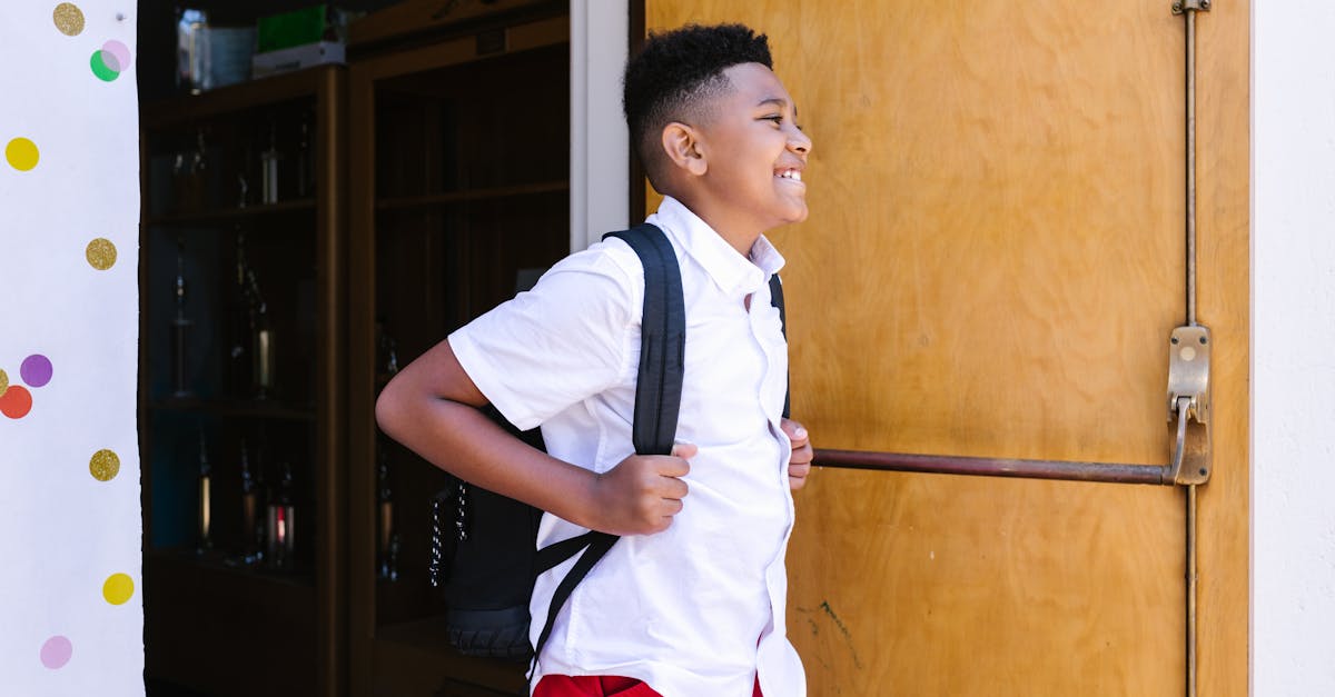 Photo of 5-year-old Liam Conejo Ramos wearing blue bunny hat and school backpack during ICE detention in Minneapolis