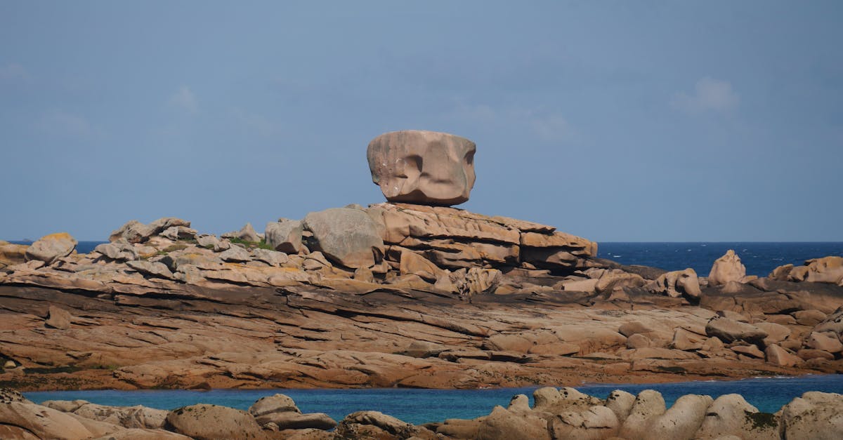 Pink granite boulders on volcanic peaks in Hudson Mountains, West Antarctica