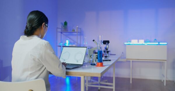 Model of pentasilacyclopentadienide silicon aromatic ring molecule from Saarland University research